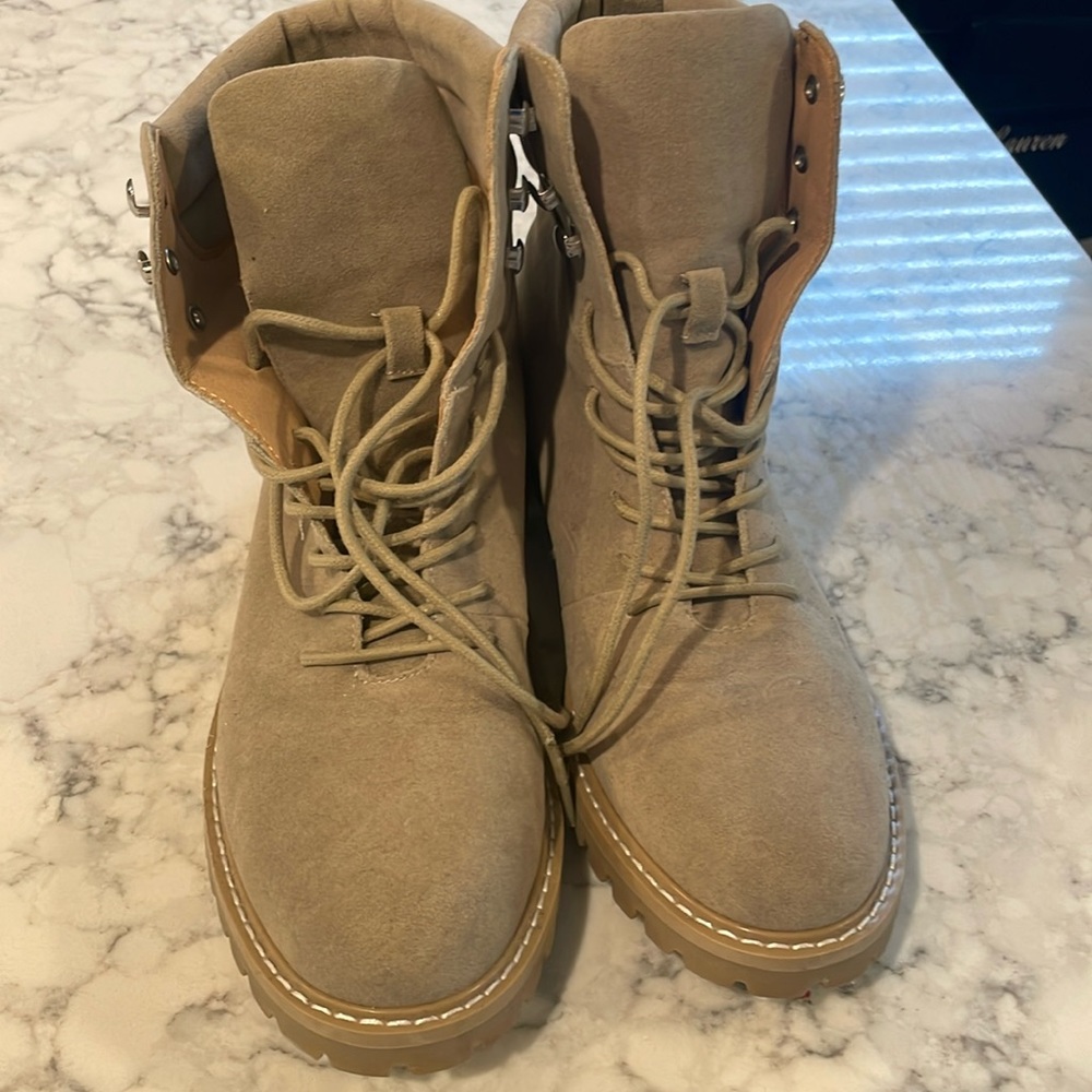 Women’s never worn Vici boots